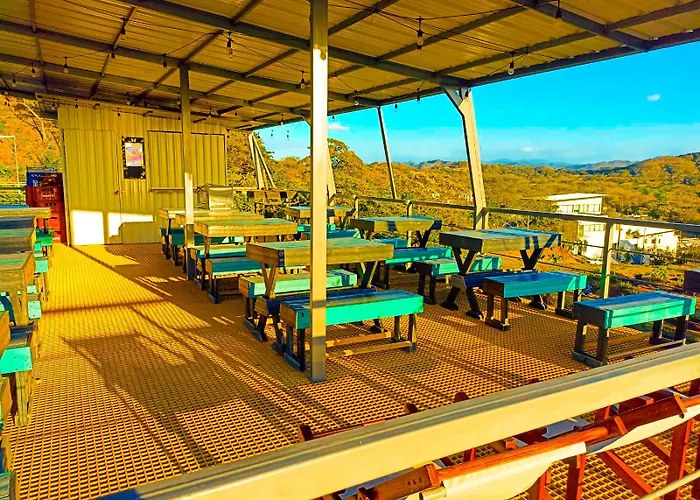 Pupa House Hotel